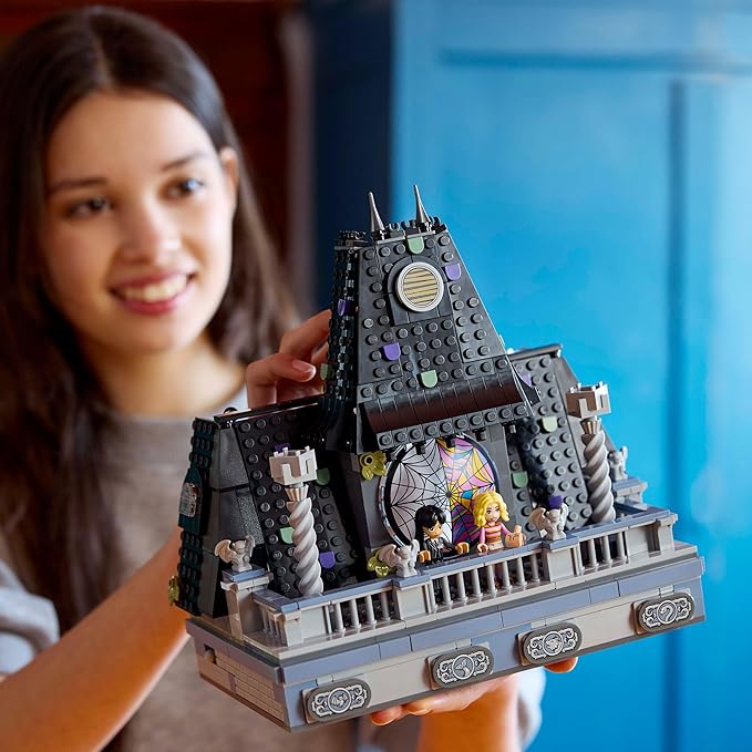 LEGO® Wednesday and Enid's Room 76781