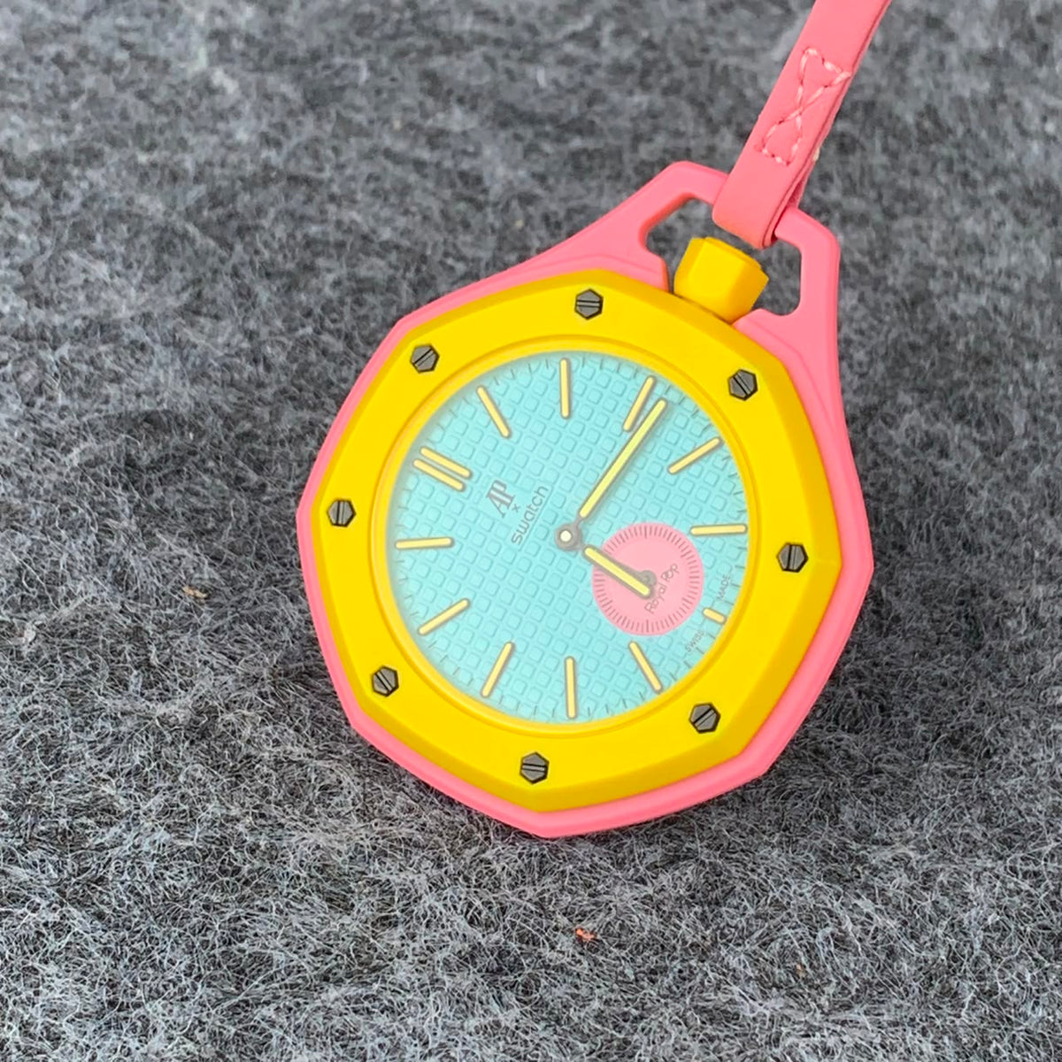 AP x Swatch Royal Pop ‘OTG ROZ’
