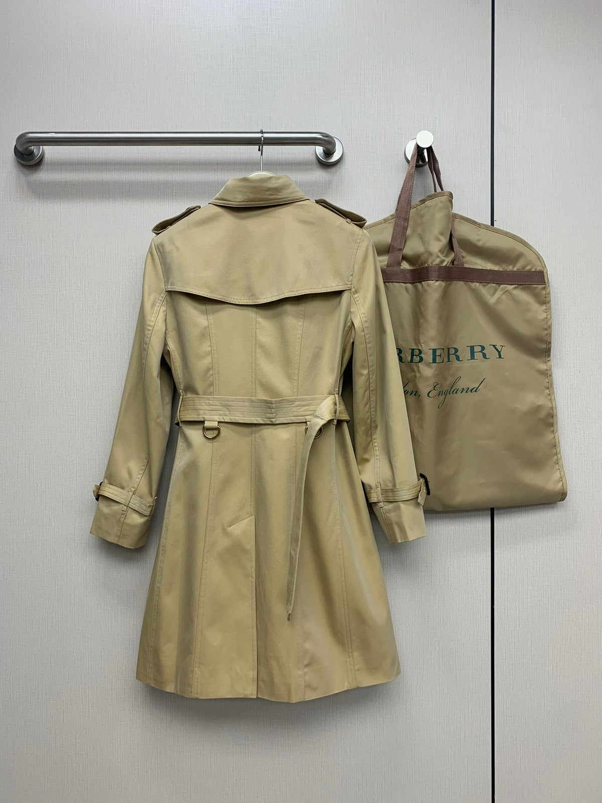 Burberry Sandringham Women's Trench Coat