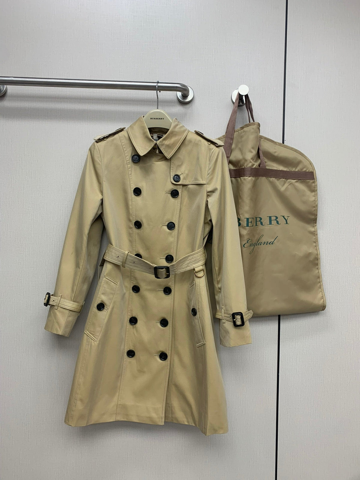 Burberry Sandringham Women's Trench Coat