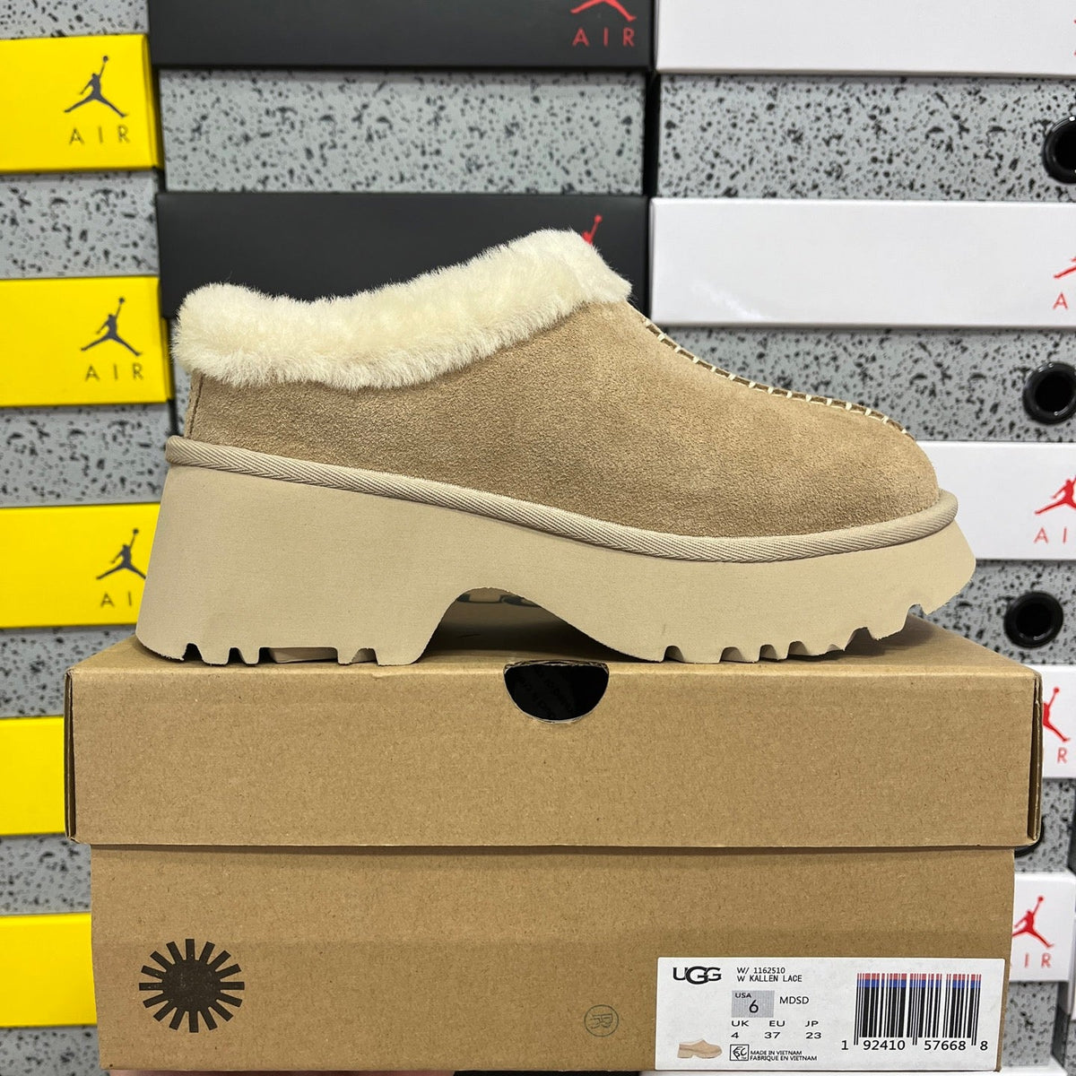 UGG Platform Low-Cut Snow Boots