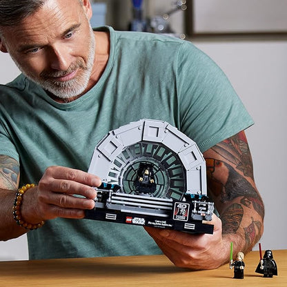 LEGO® Star Wars™ Death Star Final Duel Diorama 75352
