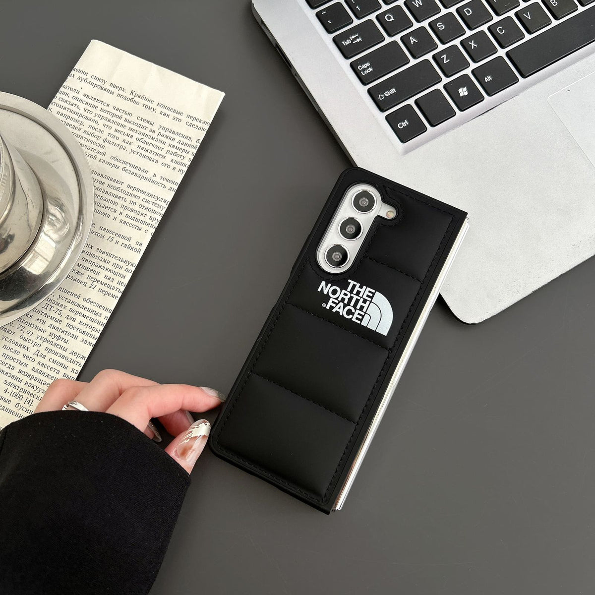 Premium Puffer Case for Z Fold – Winter Edition