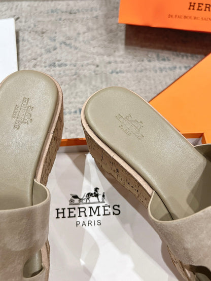 Hermès Wedge Sandals – 2024 Spring/Summer Collection