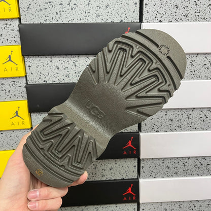 UGG Platform Low-Cut Snow Boots