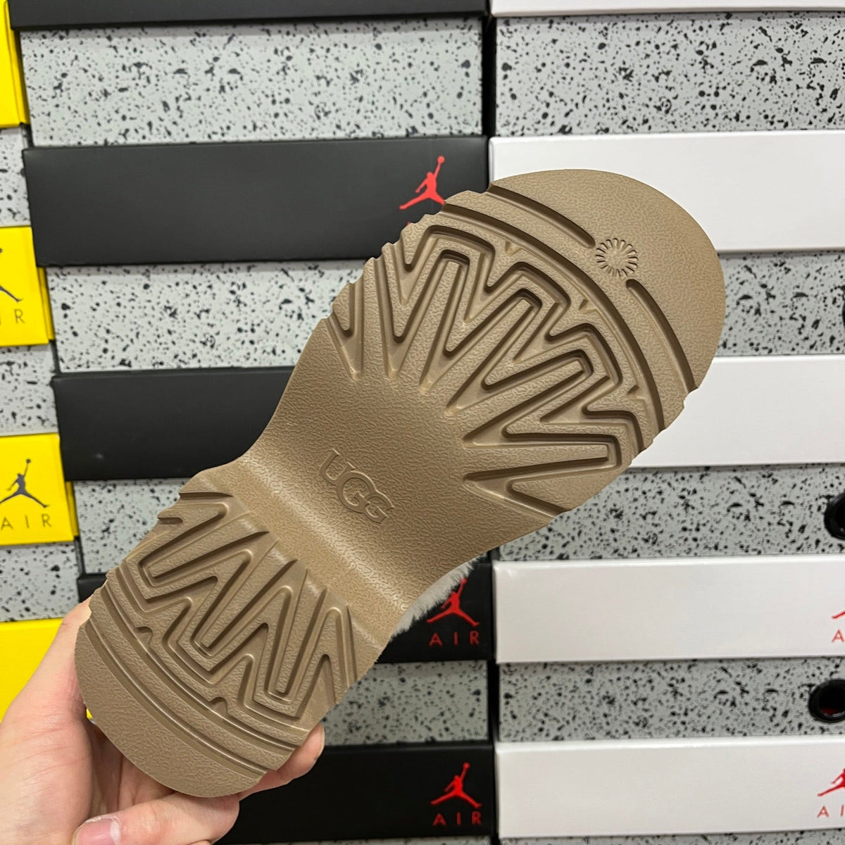 UGG Platform Low-Cut Snow Boots