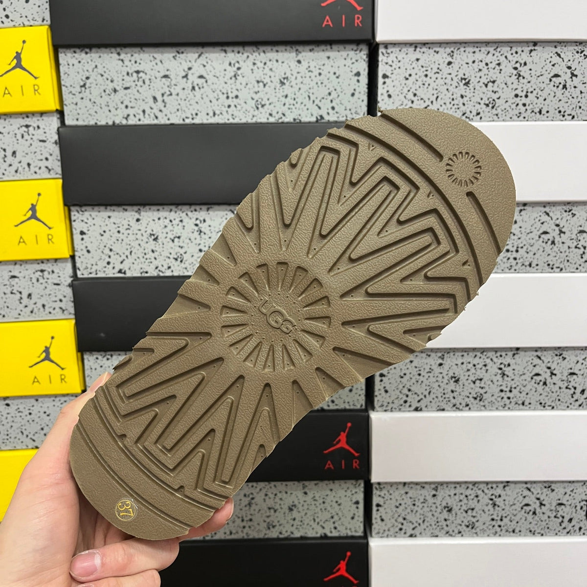 UGG Platform Low-Cut Snow Boots