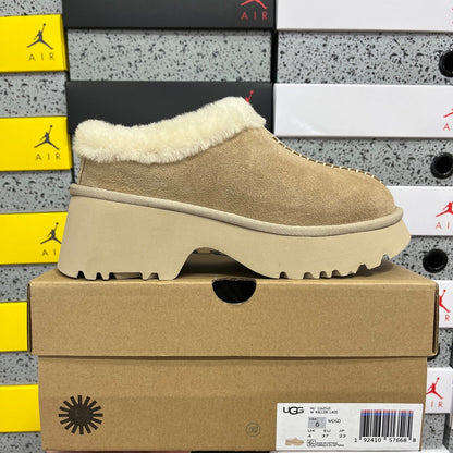 UGG Platform Low-Cut Snow Boots