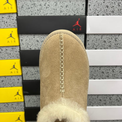 UGG Platform Low-Cut Snow Boots