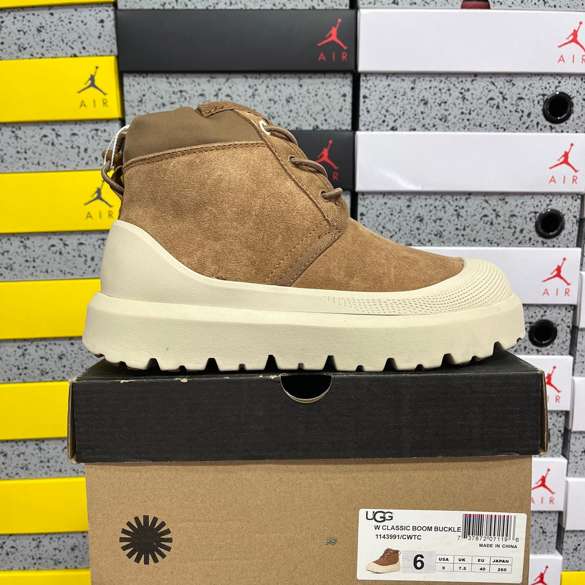 UGG Platform Low-Cut Snow Boots