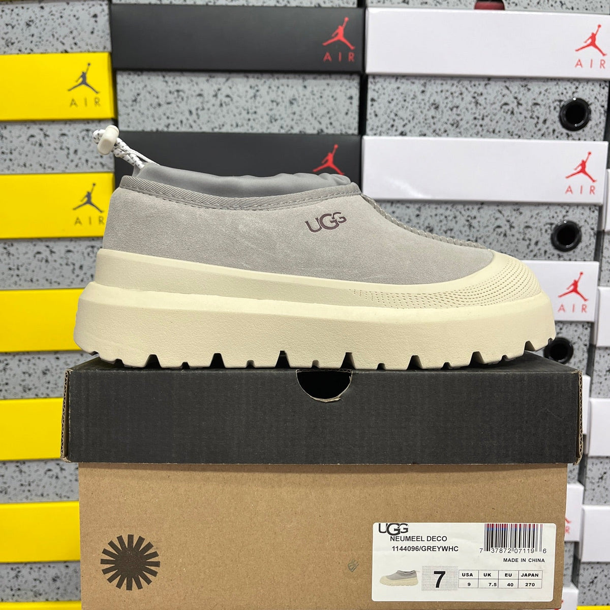 UGG Platform Low-Cut Snow Boots