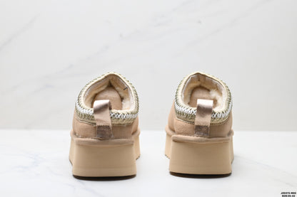 UGG Tazz Slip-On Snow Boots