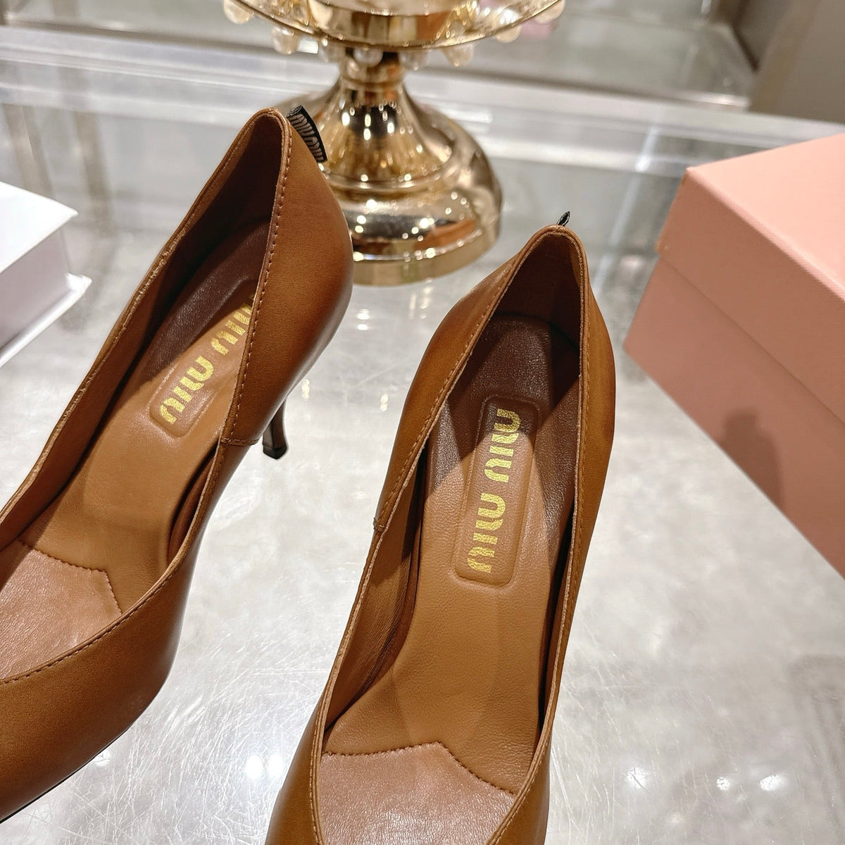 Miu Miu Pointed Toe Classic Pumps – Spring 2026 Collection